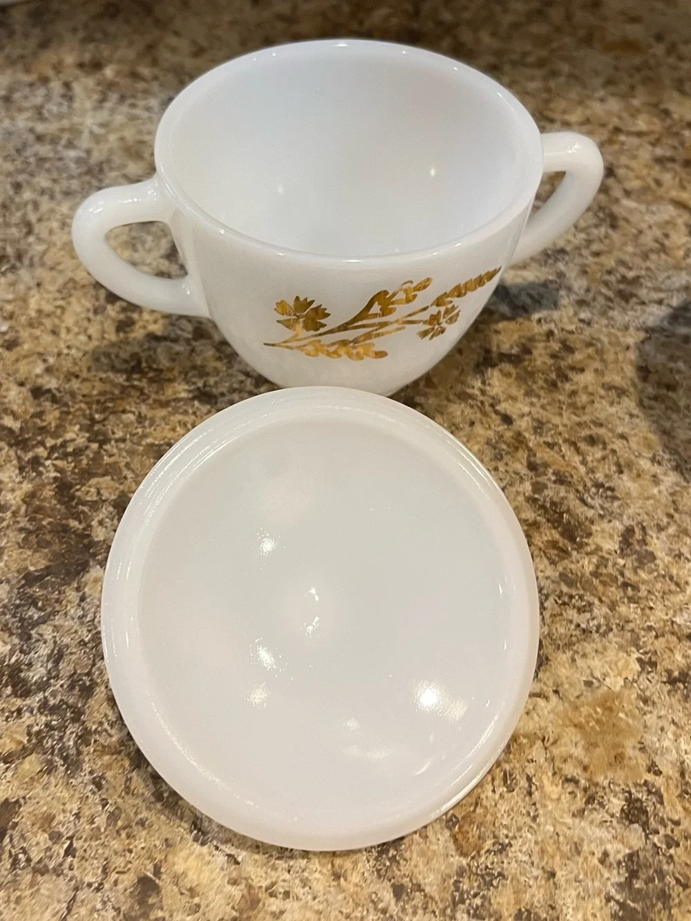 Vintage Federal Glass milk glass creamer & sugar bowl Meadow Gold Wheat pattern.
